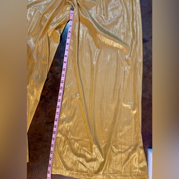 Elegant Gold Long Sleeve Jumpsuit-NWT-Size M - Picture 9 of 9